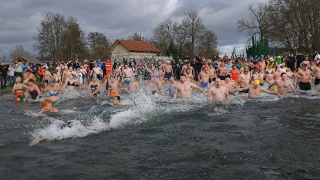 5. Neujahrsschwimmen im Südbad - der perfekte Start in 2025