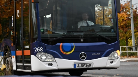 Vordere Tür bleibt zu in den Bussen des Jenaer Nahverkehrs  