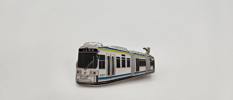 Ein Pin mit der Straßenbahn GT6M.